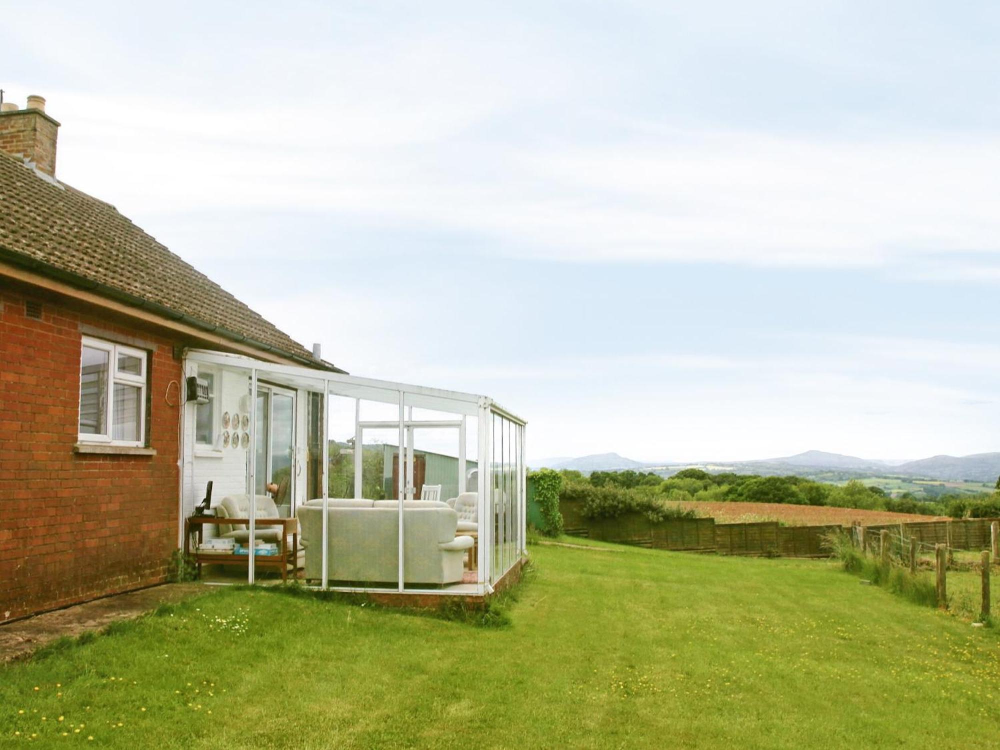 Merryview Bungalow Orcop Exterior foto